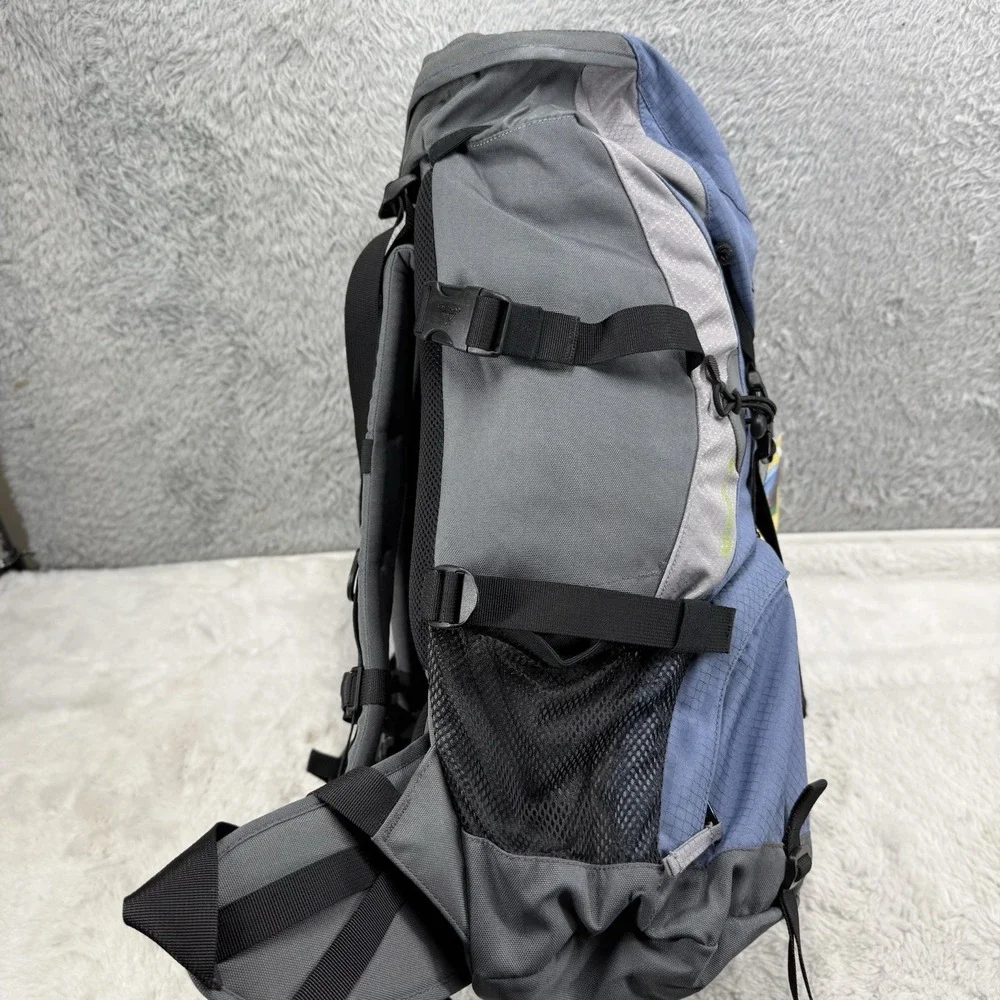 New VAUDE‎ Asymmetric 30 Back Pack Blue  Interior (Medium)